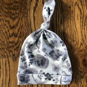 Copper Pearl Newborn Top Knot Hat - Rowan